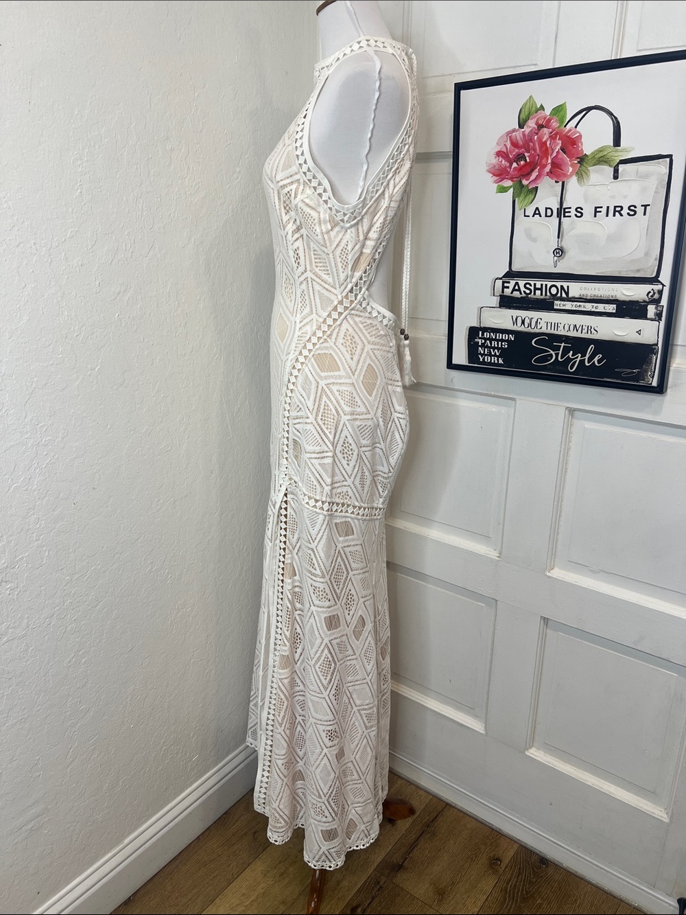 NWT Guess Sunset Geo Lace Maxi Size 8 - Picture 5 of 10